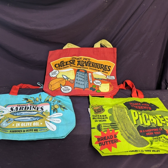 Trader Joe's Reusable Tote Bags Set - Picture 1 of 2